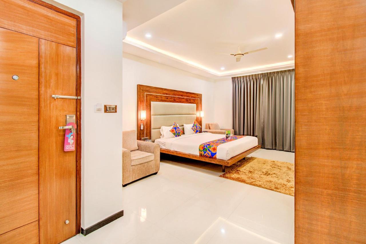 Fabhotel The Royal Suites - Nr Gopalan Innovation Mall Bangalore Exterior photo